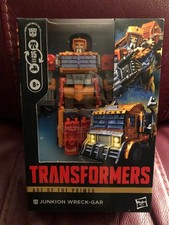 Transformers Age Of The Primes Voyager Class Junkion Wreck-Gar Figure New