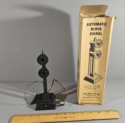VINTAGE LOUIS MARX AUTOMATIC BLOCK SIGNAL NO. 464 IN ORIGINAL BOX
