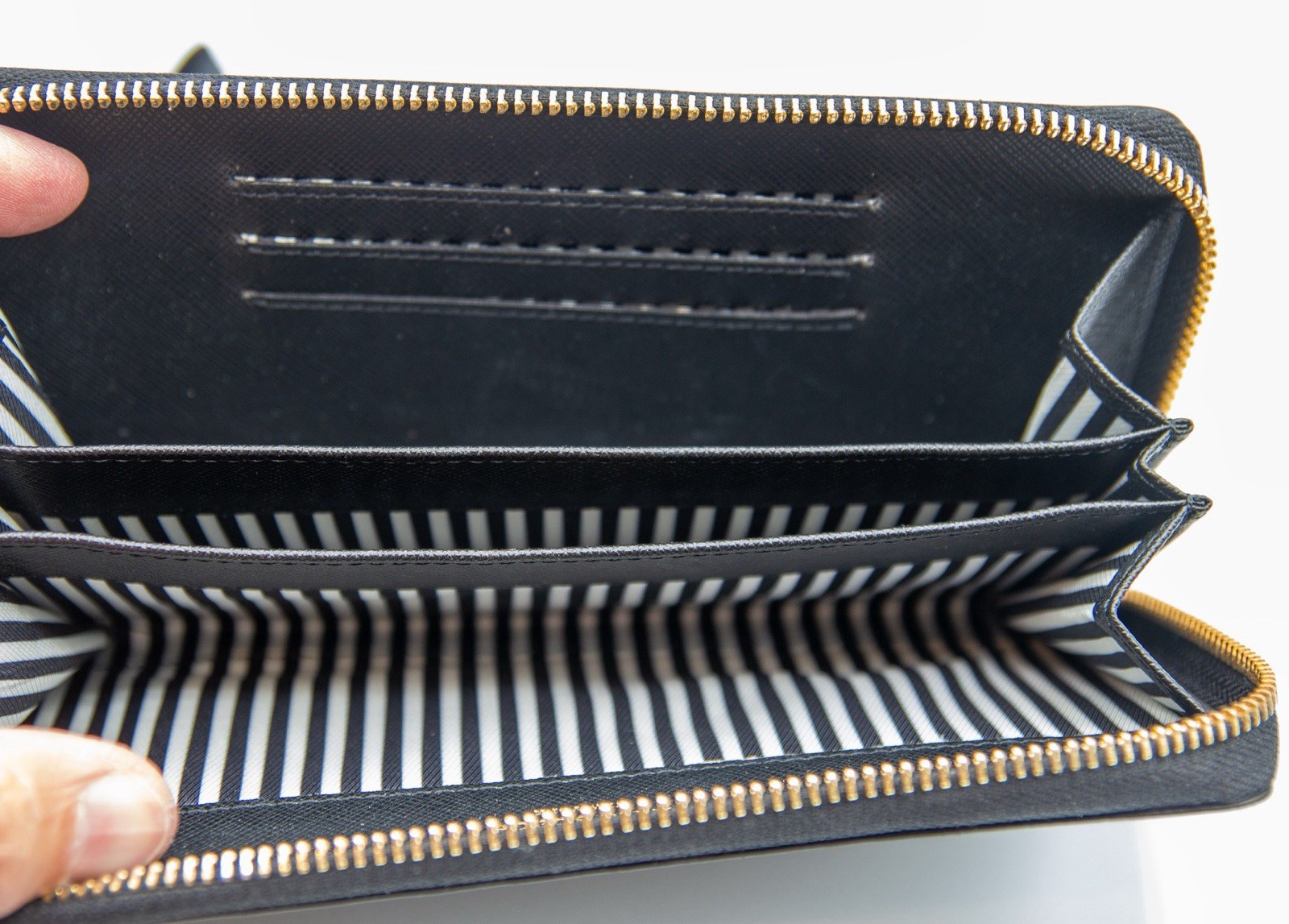 Kate Spade NY Black Saffiano Pebbled Leather Wallet Wristlet thumbnail 4