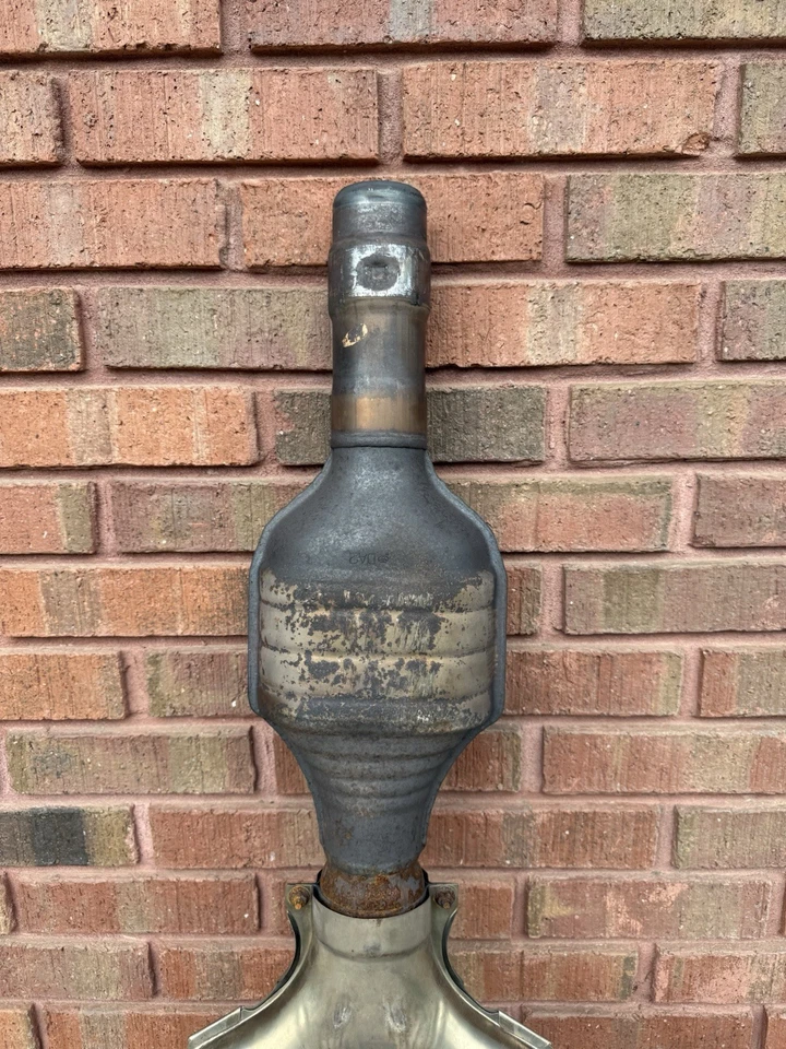 03-06 LEXUS LS430 OEM FRONT EXHAUST Y PIPE CATALYTIC CONVERTER MUFFLER / 2DL - Image 2 of 4