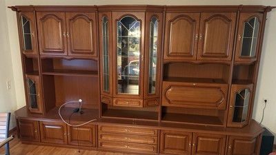 Retro Wohnzimmerschrankwand Aus Massiven Holz mit Beleuchtung im Regal.(Wie neu)