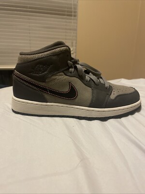 jordan 1 mid se (youth)