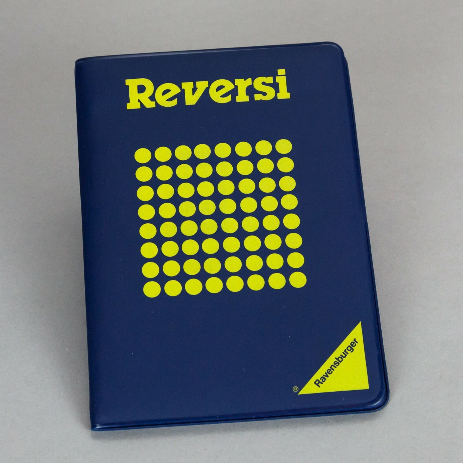 Reversi Othello travel size Ravensburger 1978 vintage old retro game passport