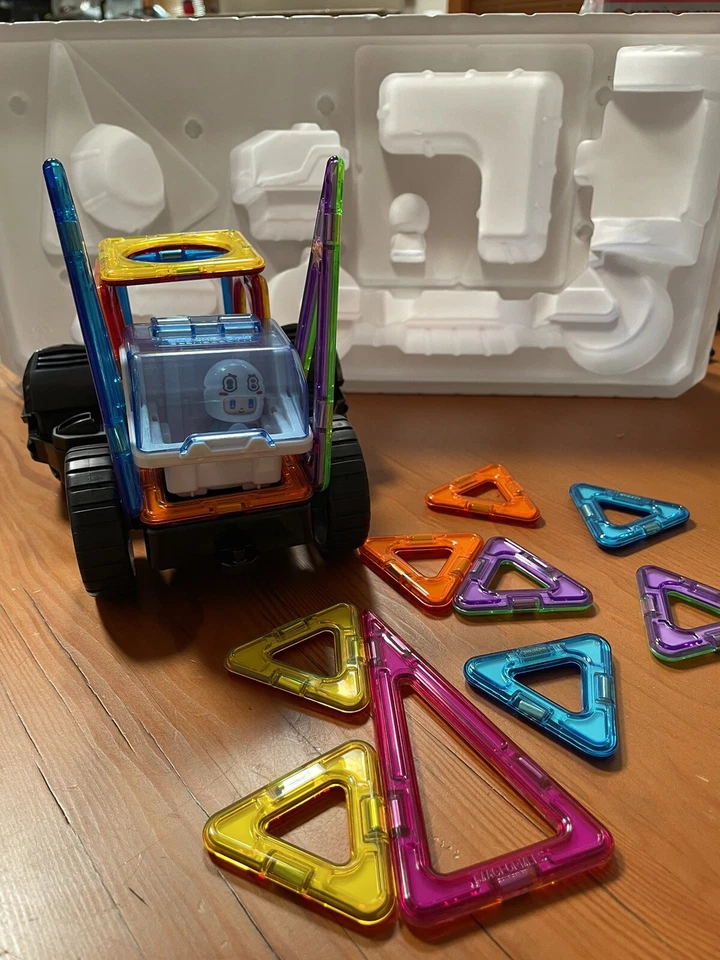 Magformers Magnetic  20 pieces Child Development Toy - Image 3 of 4