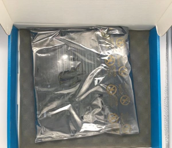 Supermicro p6sae mb, atx, socket 8, w cpu 200mhz, fan, retail box, manual - Image 3 of 4