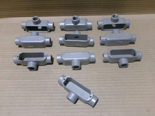 New Lot of 10 E30640 1/2" Type T Conduit Body AK