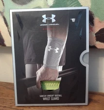 Under Armour Men's S/M Gameday Baseball Wrist Guard Reversible New Compression