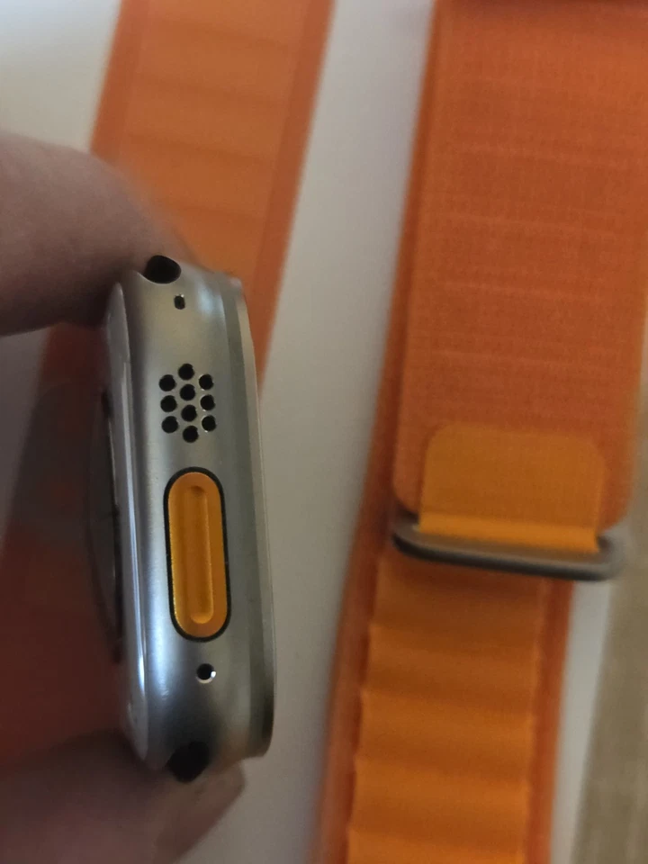 Apple Watch Ultra Titangehäuse 49 mm, Top Zustand - Bild 3 von 4