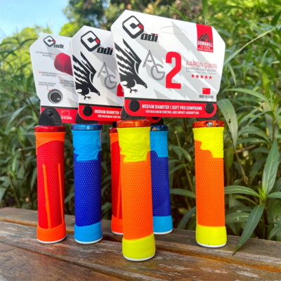 Bike Grips ODI AG-1 Aaron Gwin Lock On MTB Handlebar Grips Old