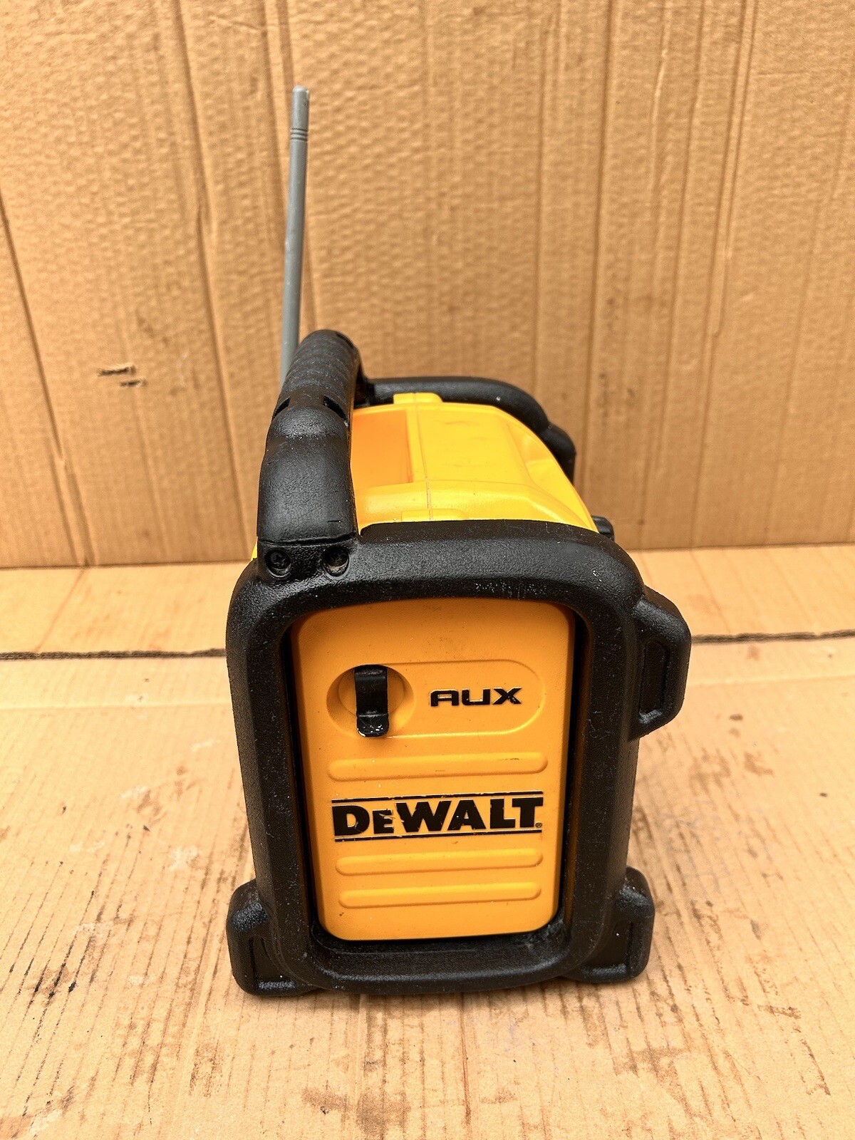 Dewalt Cordless DAB+ / FM Site Radio DCR021XJ Body Only 5035048700426