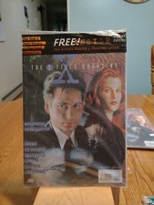 Cover of The X-Files Magazine #1