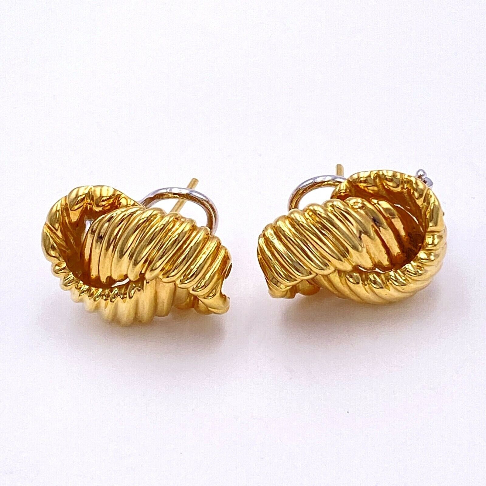 Italian Ribbed Knot 18K Yellow Gold Earrings - image 2