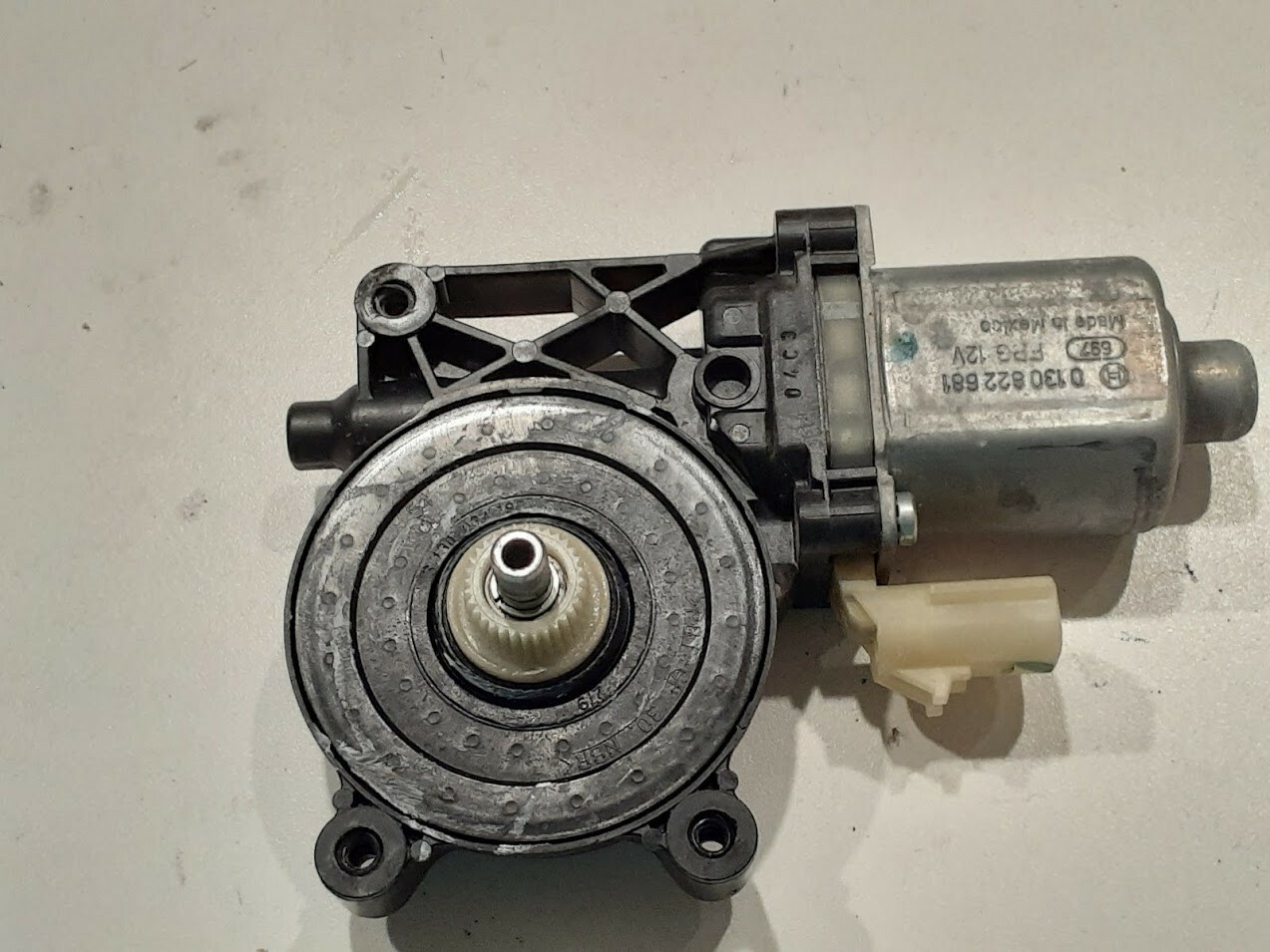 2016 Chevy Cruze Limited Window Regulator Motor OEM 98820J3050, Used