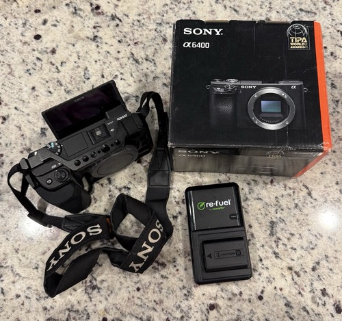 Sony a6400 24.2MP Mirrorless Camera Body Low Shutter 11,527 + SmallRig Cage Box