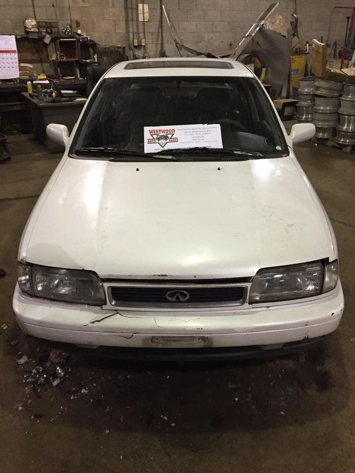 Brazo de control inferior delantero derecho usado delantero se adapta a: Infiniti g20 1995 Foto 4 de 4