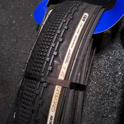 Panaracer GravelKing SK+ Plus Tire 700x38c Tubeless Pair (2) Black