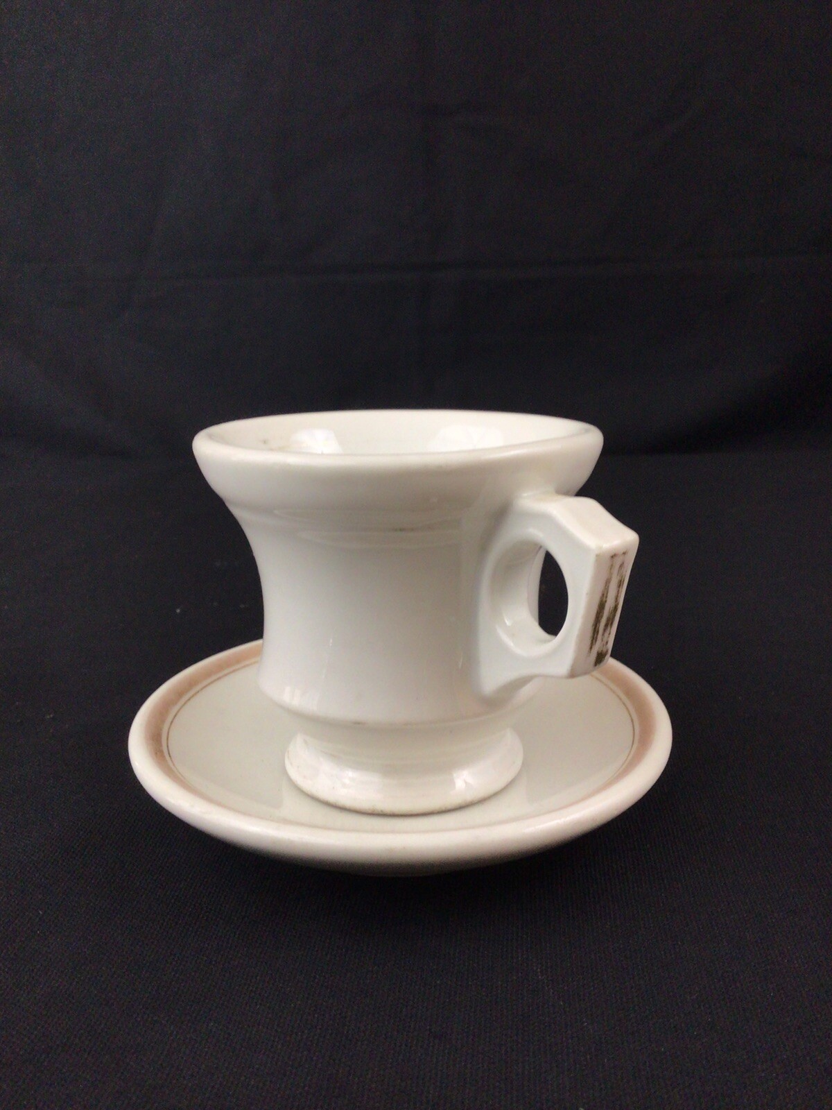 Brenntasse aus dickem Pariser Porzellan