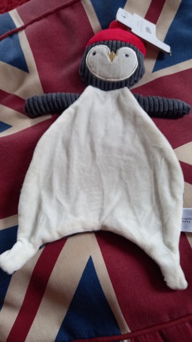 PRIMARK Penguin with Red Hat Comforter Blankie Soft Toy NEW Baby Gift Blanket - Picture 3 of 7