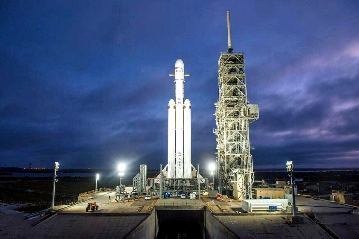 AUTHENTIC SPACEX -FALCON HEAVY 2018-LC-39A-INAUGURAL 5 7/8