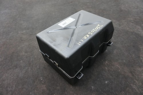 Dynamic Seat Vacuum Pump W/Case OEM 1668000218 Mercedes GL63 AMG X166 2013-16 - Picture 4 of 7