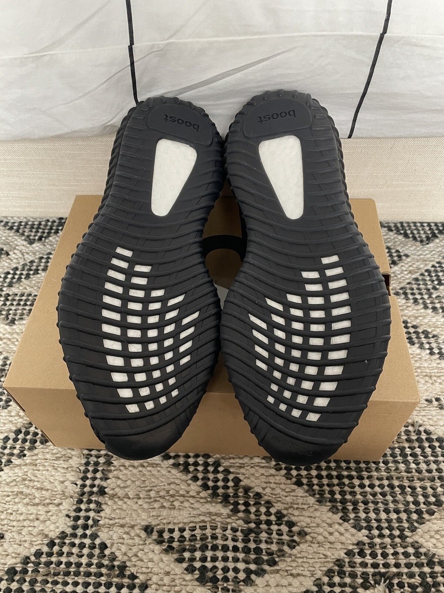 Size 11 - BNWT - Yeezy Boost 350 V2 BY1604 Core Black / Core White