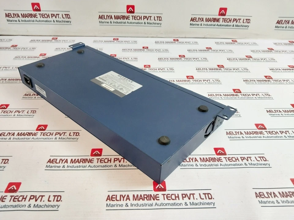 NETGEAR GS716T Prosafe 16 Port Gigabit Smart Switch AC 100-240VAC 50-60HZ - Image 4 of 4