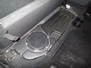 ram 1500 subwoofer