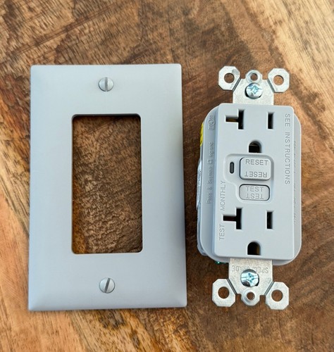 Legrand Pass & Seymour GFCI 2095-GRY Duplex Receptacle Trip Indicator Light 20A - Picture 2 of 8