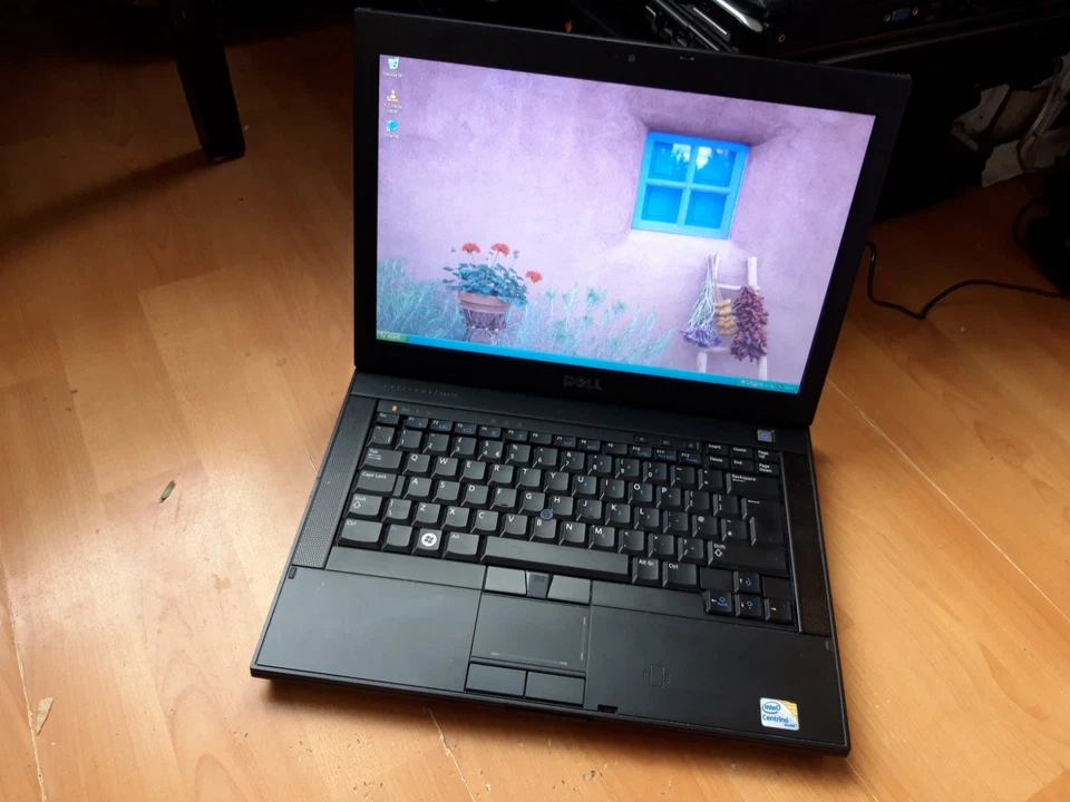 VERY FAST Dell Windows XP Laptop: 2.53GHz + 500GB HDD + 4GB RAM +Firewire (D3) - Image 3 of 4