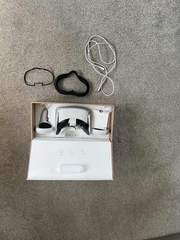 Meta Oculus Quest 2 VR Headset with Controllers 128GB
