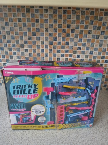 SCREWBALL SCRAMBLE LEVEL UP BOARD GAME COMPLETE WORKING BOX DAMAGED TOMY RARE