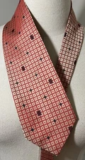 DAKS London Men's Necktie 100% Silk Red Gold Navy Geometric Pattern Iridescent