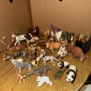 Huge lot Of 29 Schleich Animal Figures Horses Cows And More