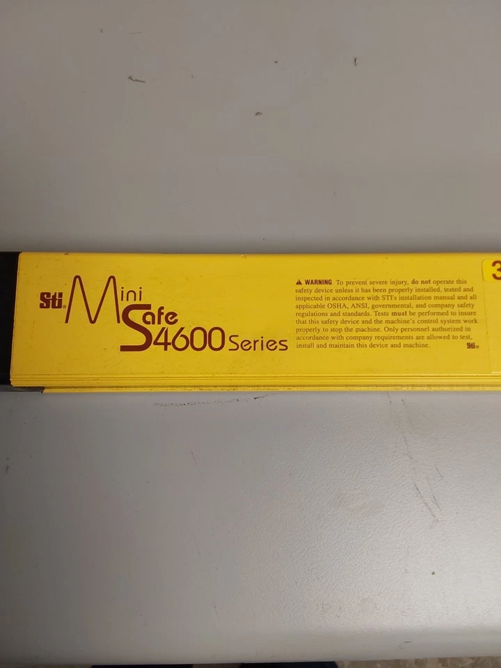 Transmisor de cortina de luz STI MS46-30-870-Q1-X-SC1 24VDC 285mA USADO Foto 2 de 3