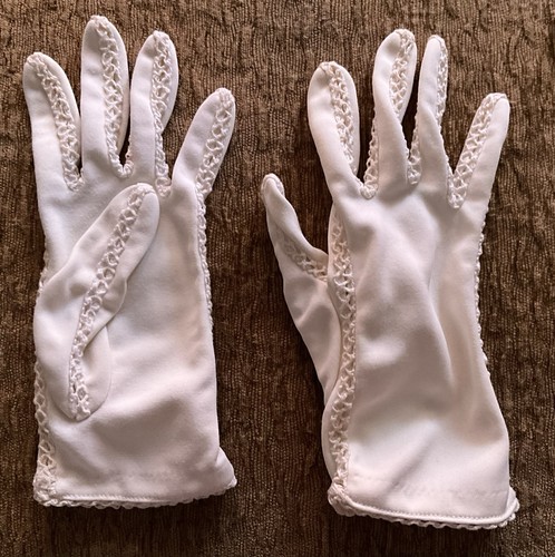 Vintage Antique White Evening Gloves with Delicate Open Work Lace Trim