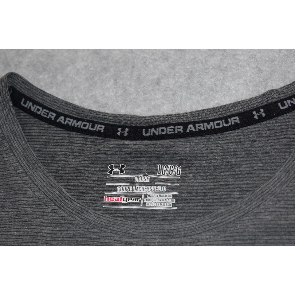 Camiseta Under Armour Tech Masculina Tamanho Grande Desempenho de Academia HeatGear Cinza - Imagem 4 de 4