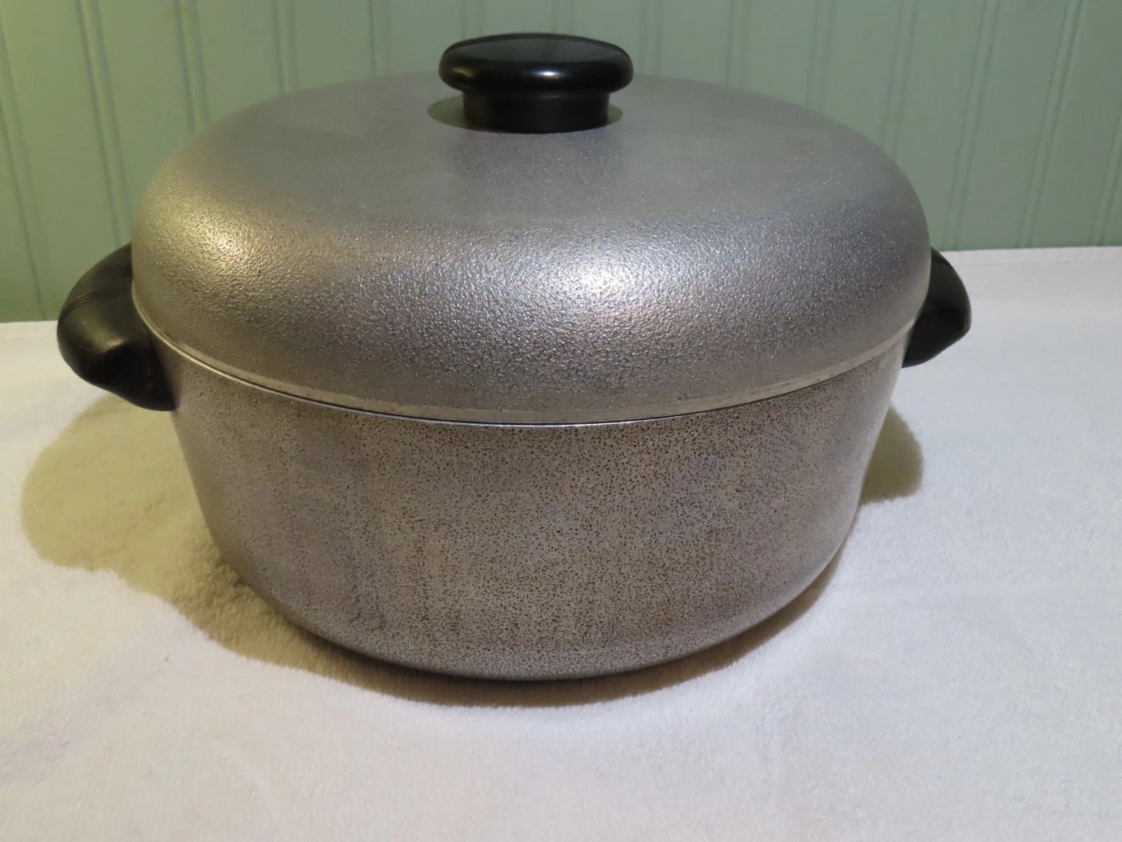 5-Quart DUTCH OVEN, Aluminum, Vintage HAWTHORNE. NICE