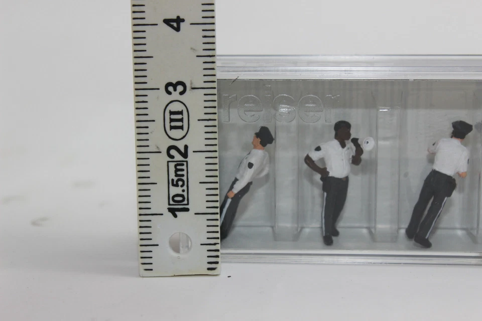 Preiser 10797 US City Police 6 figuras H0 1:87 nuevo en embalaje original Foto 4 de 4