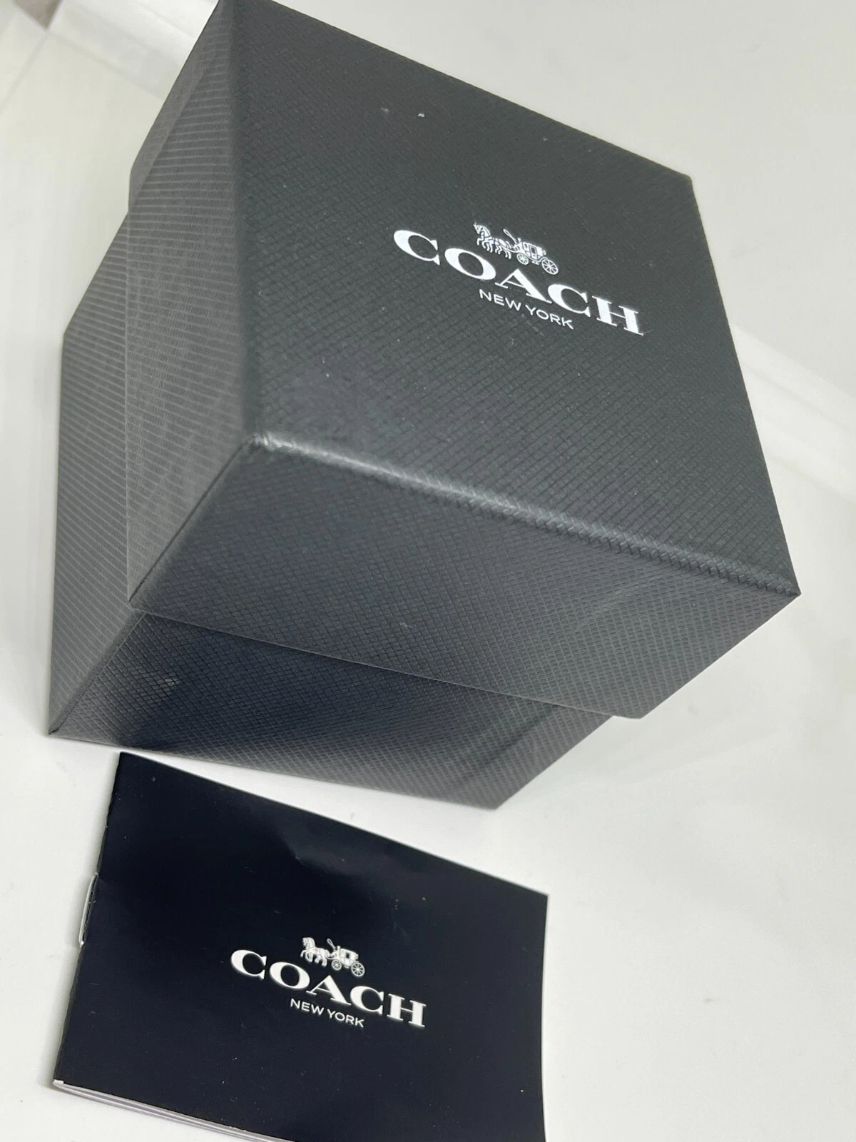 Orologio Coach Grand da donna in oro 36 mm prezzo al pubblico consigliato $ 195