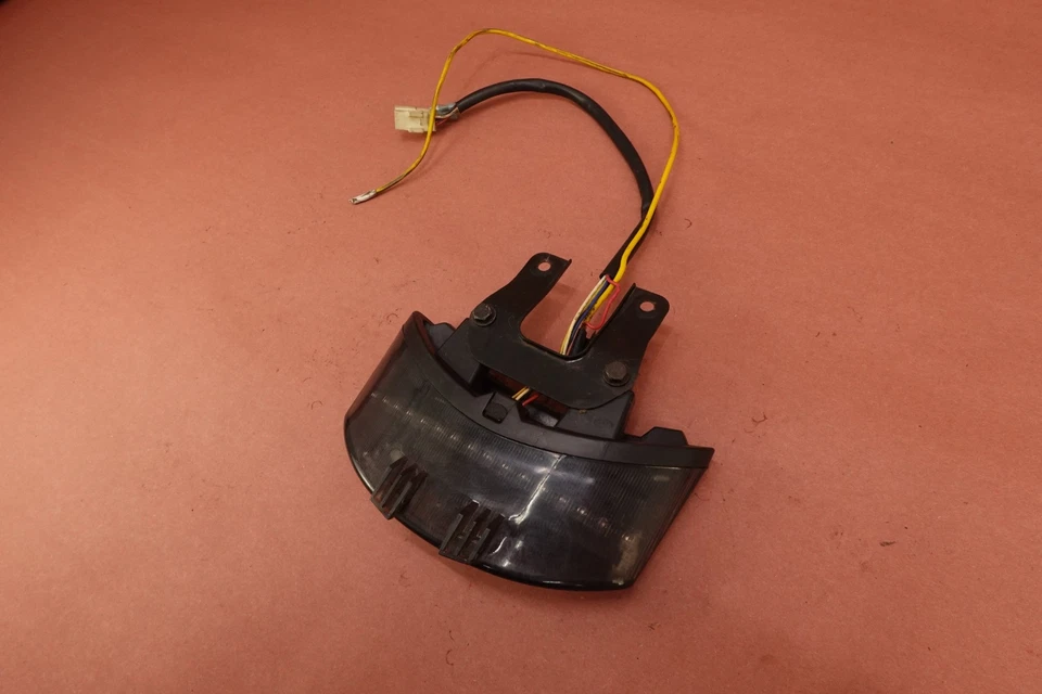 Luz trasera luz de freno Triumph Daytona 675 2006-2008 Foto 2 de 4