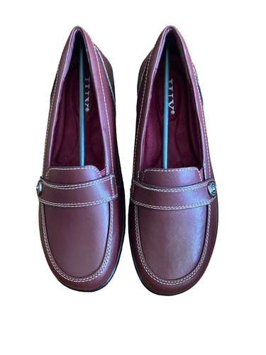 IUY Penny Loafers For Women Classic Leather Shoes Comfort Casual Slip On Walking