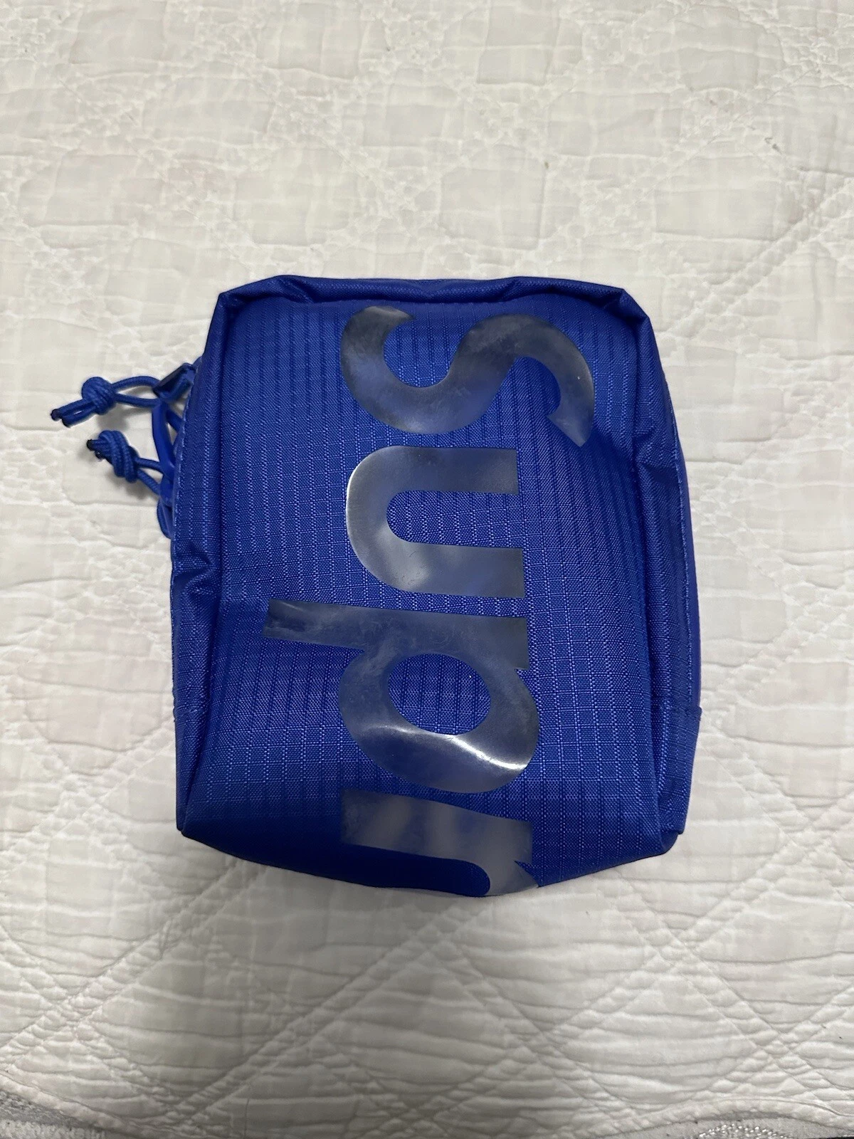 Pochette cou suprême