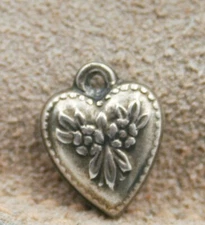 VINTAGE STERLING SILVER SMALL PUFFY HEART CHARM - Two Flowers & Leaves & Border