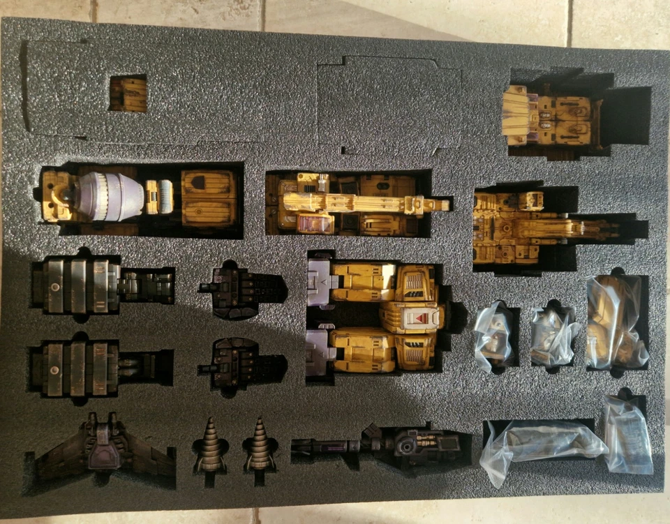 Transformer Toyworld TW-C07F Constructor 200ex. - Photo 4/4