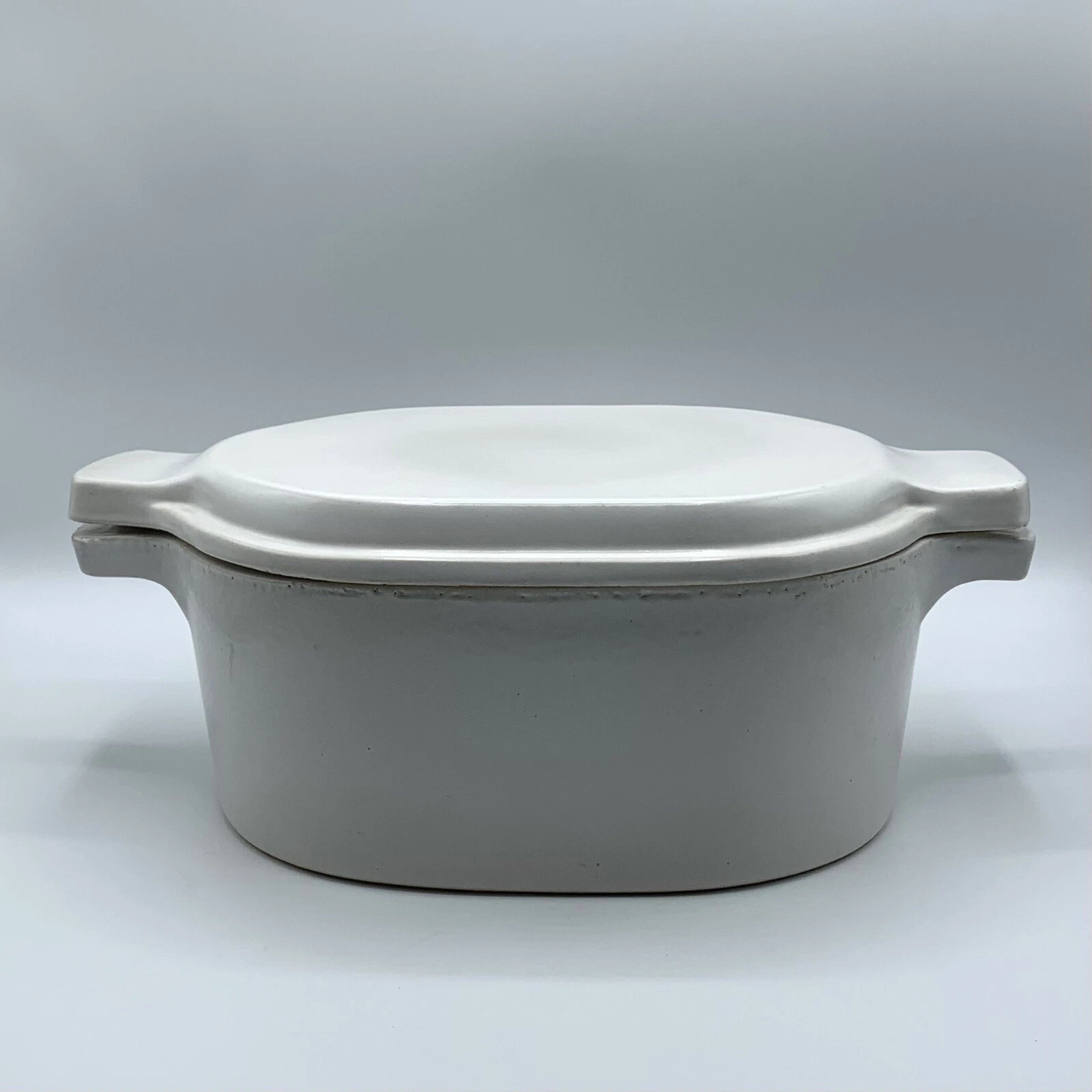 BENNINGTON POTTERS Vermont White Dutch Oven Roaster #1856 /hgb