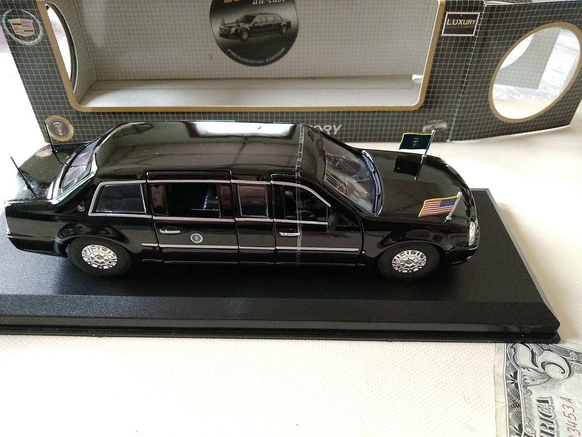 American President Limousine 2009 With $2,$5,& coins,1:43 American President Limousine 2009 With $2,$5,& coins,1:43