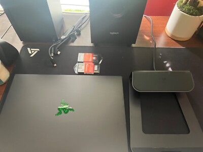 Razer Blade 15 Advanced Model Early 2021 hyperx