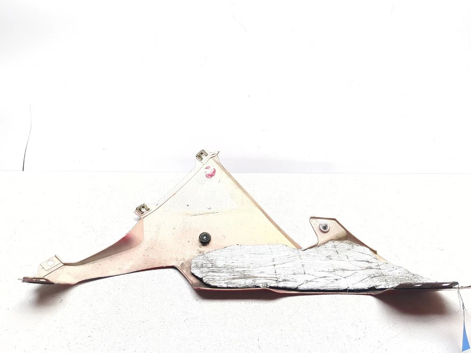 02 03 Yamaha YZF R1 panel de cubierta de carenado inferior derecho del vientre Foto 2 de 4