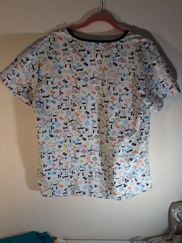 Wear For Care Size L Puppy Dog Scrub Top - Image 4 of 4