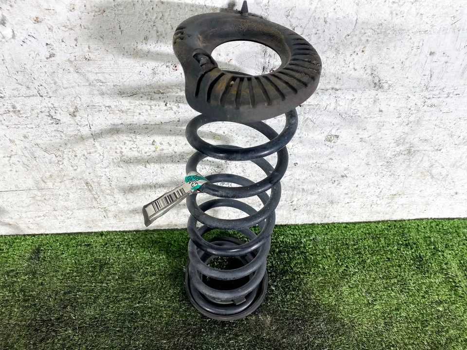 12-18 FORD FOCUS MOLA HELICOIDAL DE SUSPENSÃO TRASEIRA ESQUERDA LH/DIREITA RH com tampa OEM - Imagem 2 de 3